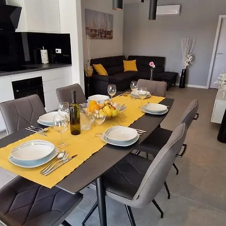 Lotta By Istrialux * 라빈