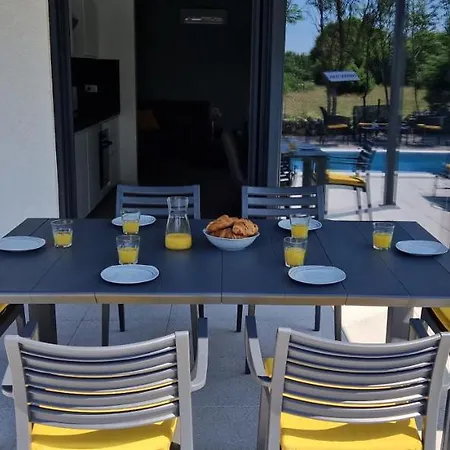 빌라 Lotta By Istrialux *