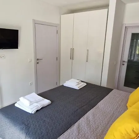 Lotta By Istrialux 라빈