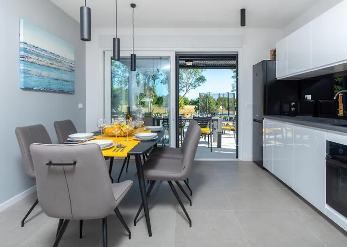 Lotta By Istrialux Villa *