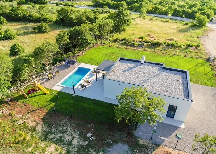 Lotta By Istrialux Villa *